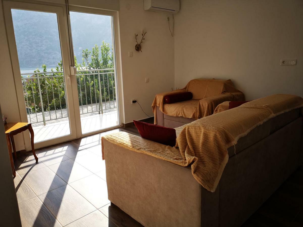 Apartments Montenegro Risan Cuckovic Ngoại thất bức ảnh