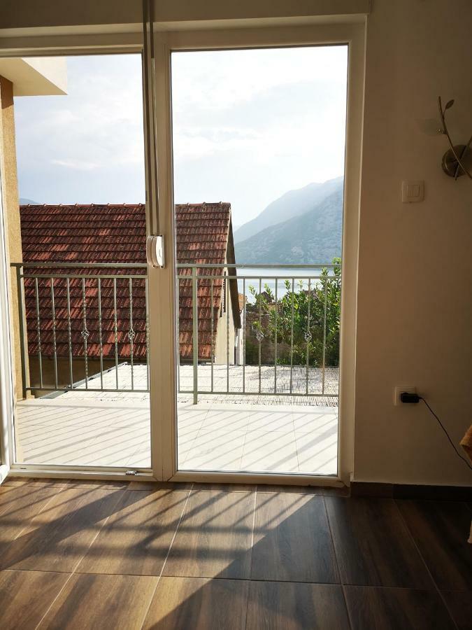 Apartments Montenegro Risan Cuckovic Ngoại thất bức ảnh